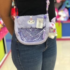 Bolso kuromi con llavero